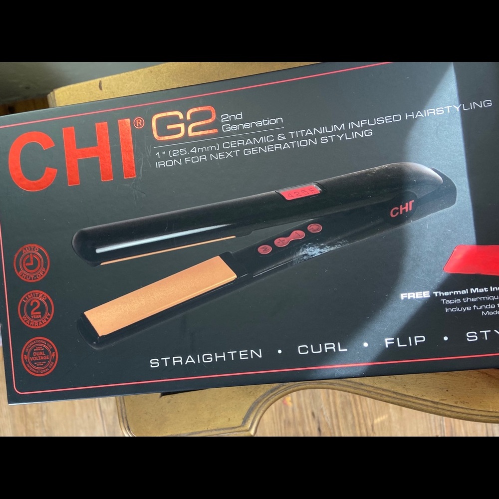 Brand New in Box Chi G2 1” Flat Iron